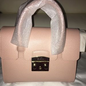 FURLA METROPOLIS
SATCHEL S MOONSTONE